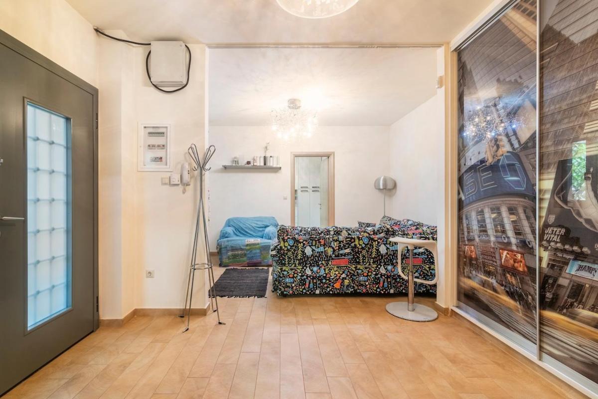 Apartment Pop Art - Experience Local Vibes